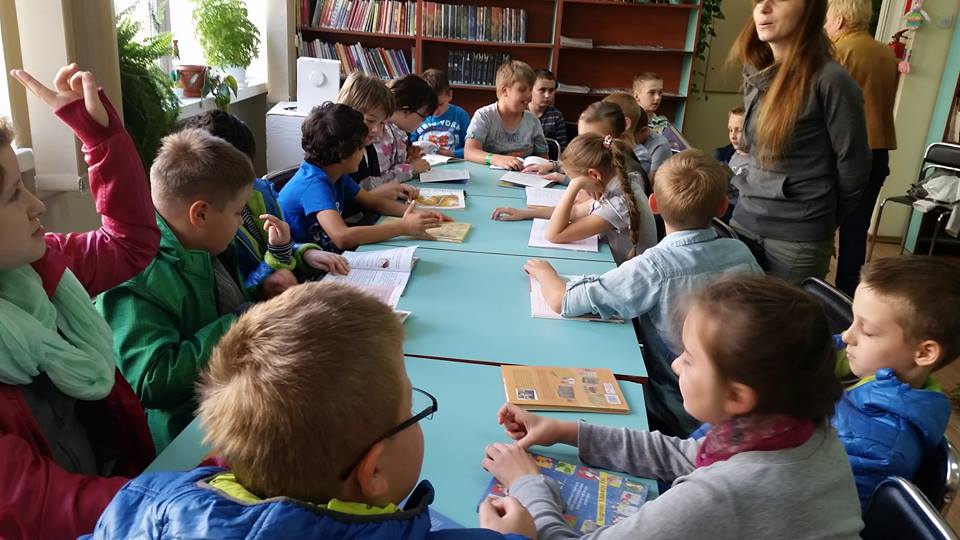 Trzecioklasiści poznają zasoby Biblioteki Dziecięcej